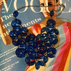 Pretty, blue and silver beaded Vintage necklace.